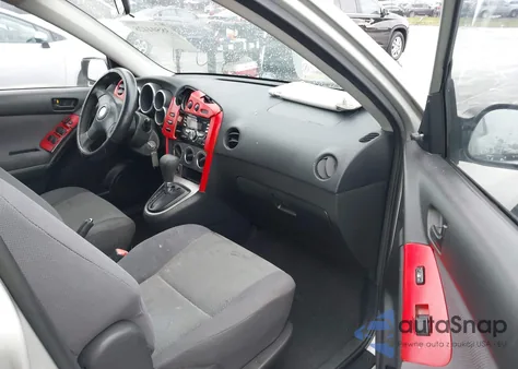 2004 Toyota Matrix Std z USA, uszkodzony, nr VIN 2T1KR32E74C211507